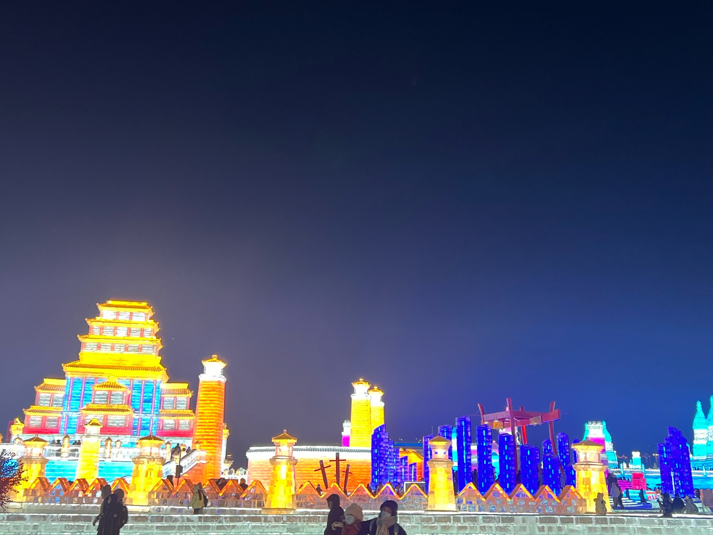 已投资5年,知名房产开发商宣布:退股哈尔滨冰雪大世界!当地国资接盘,10亿元价款有严格用途