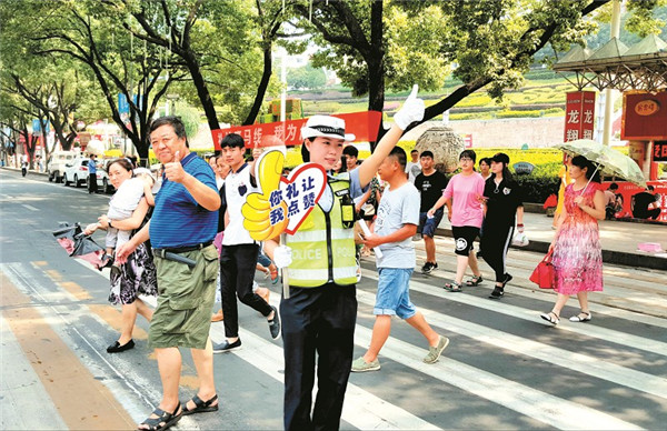 人保服务 ,拥有“如意行”驾乘险,出行更顺畅!_2025年冻干食品产业现状及趋势分析