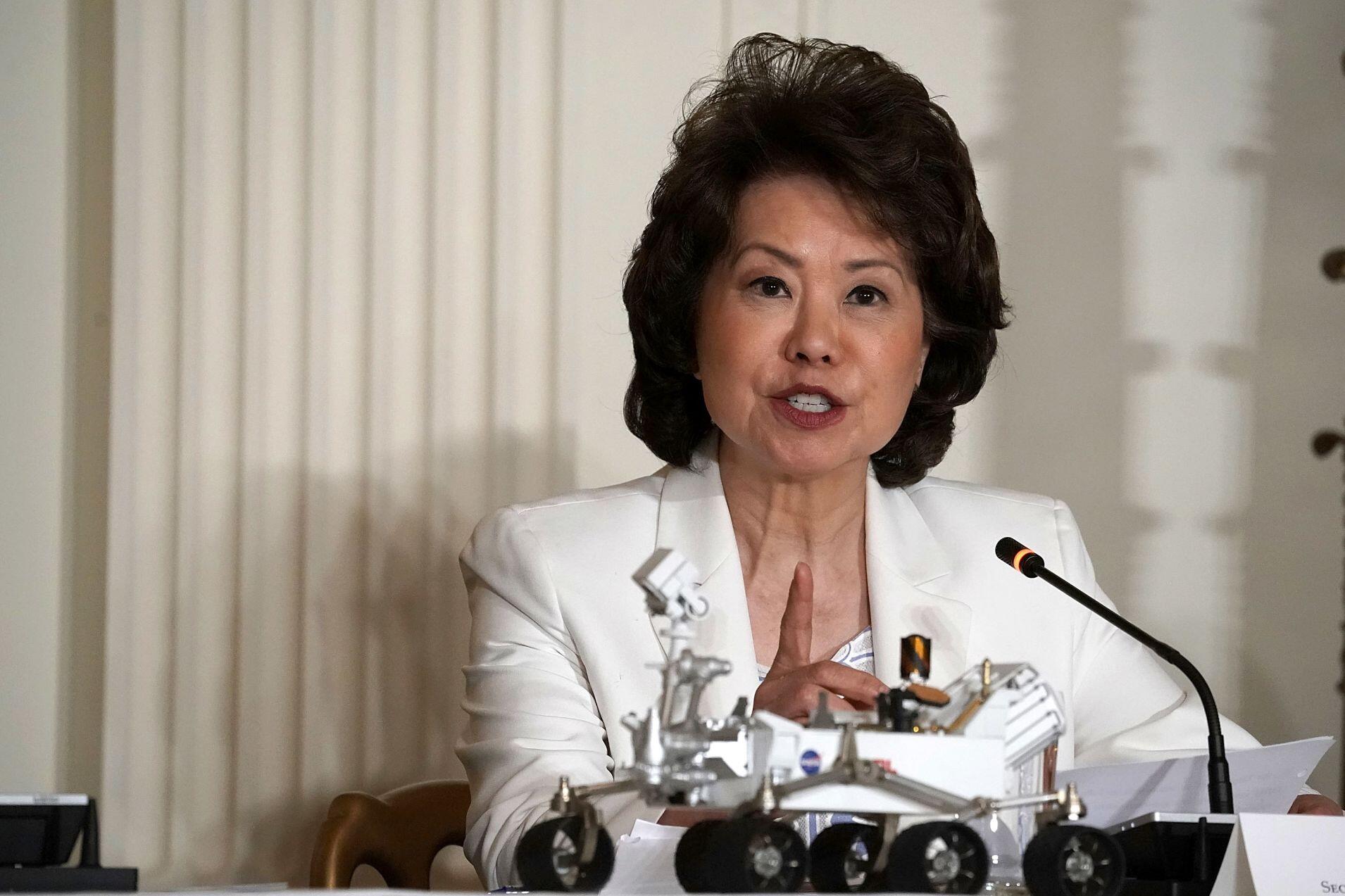 交通运输部部长刘伟会见孟加拉国临时政府航运部和劳工就业部顾问
