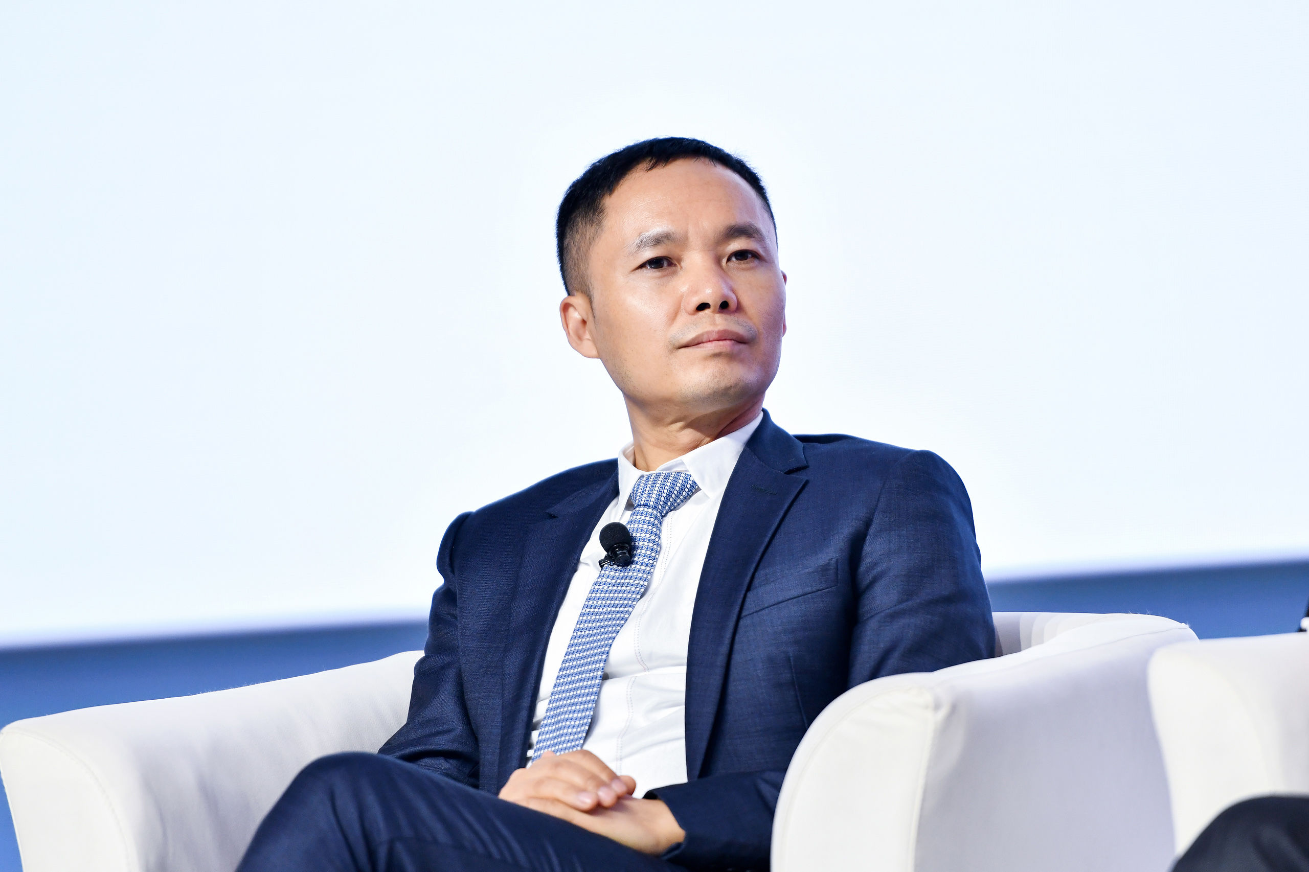 经纬辉开：拟8.5亿元收购中兴系统100%股权 进入专网通信领域