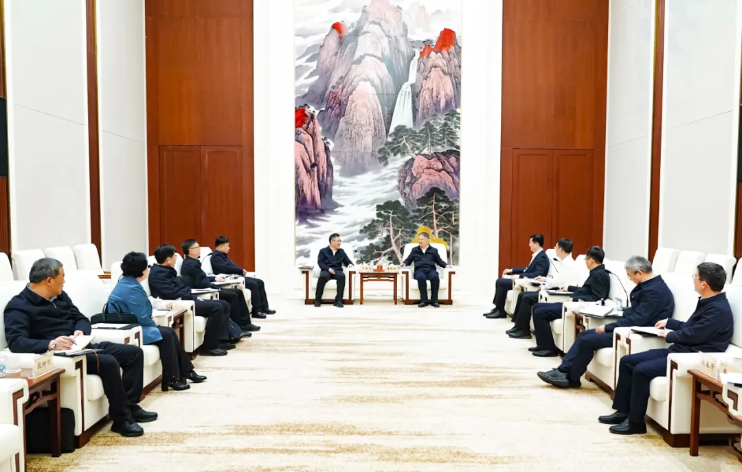 中国华能集团有限公司董事长温枢刚会见宇树科技创始人王兴兴