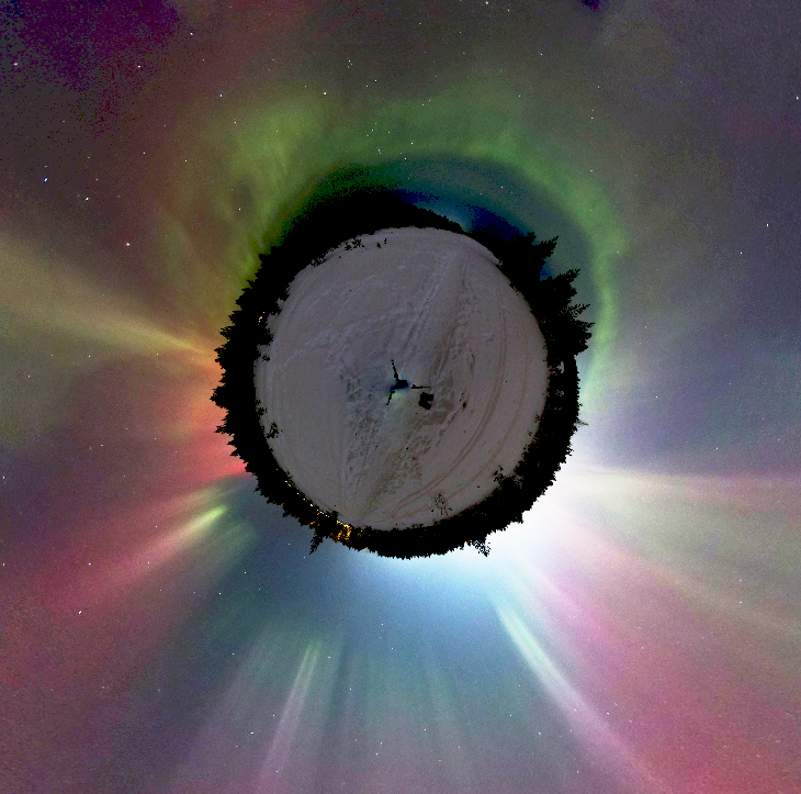天文学家探测到极早期宇宙类星体的“闪烁”
